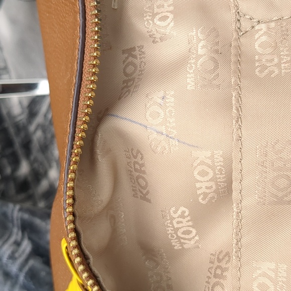 Michael Kors Karson Two-Tone purse - Picture 15 of 16